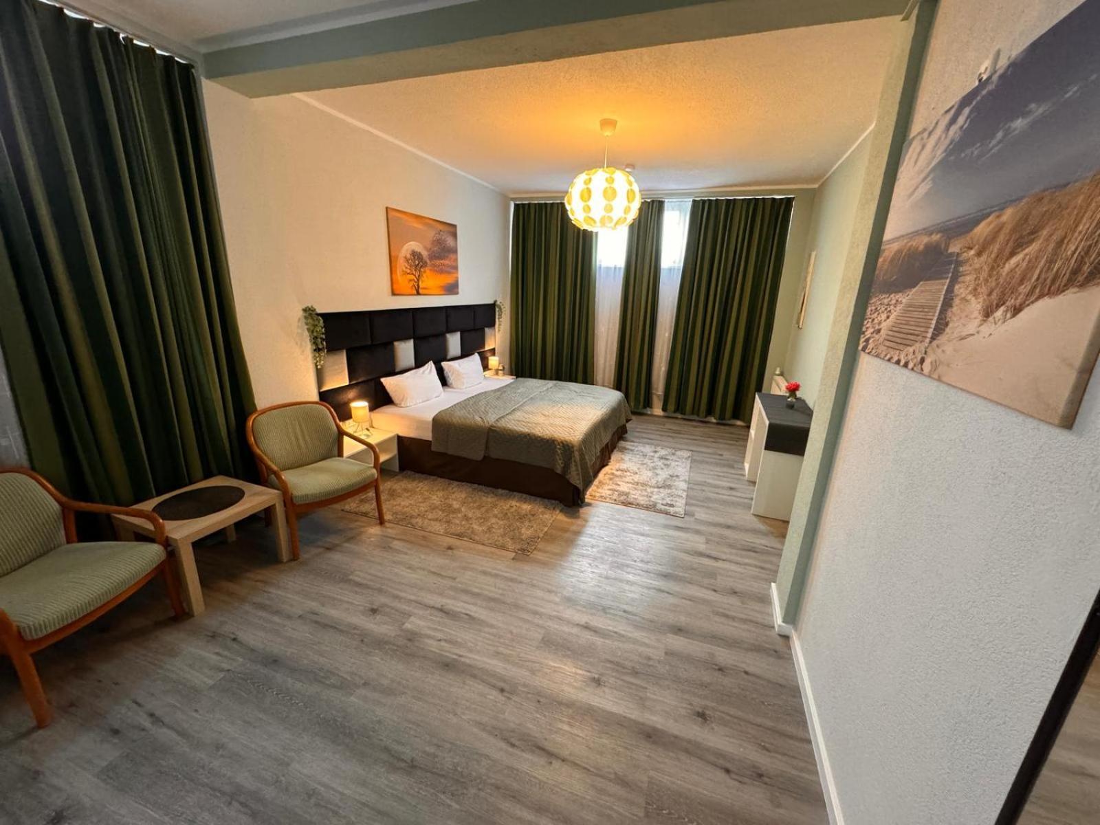 F-F Haus Monteuren Unterkunft Neuhausen auf den Fildern Kültér fotó