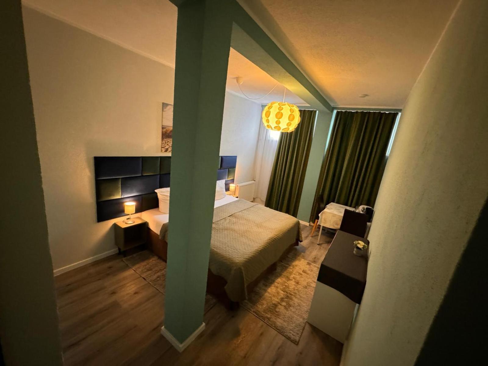 F-F Haus Monteuren Unterkunft Neuhausen auf den Fildern Kültér fotó